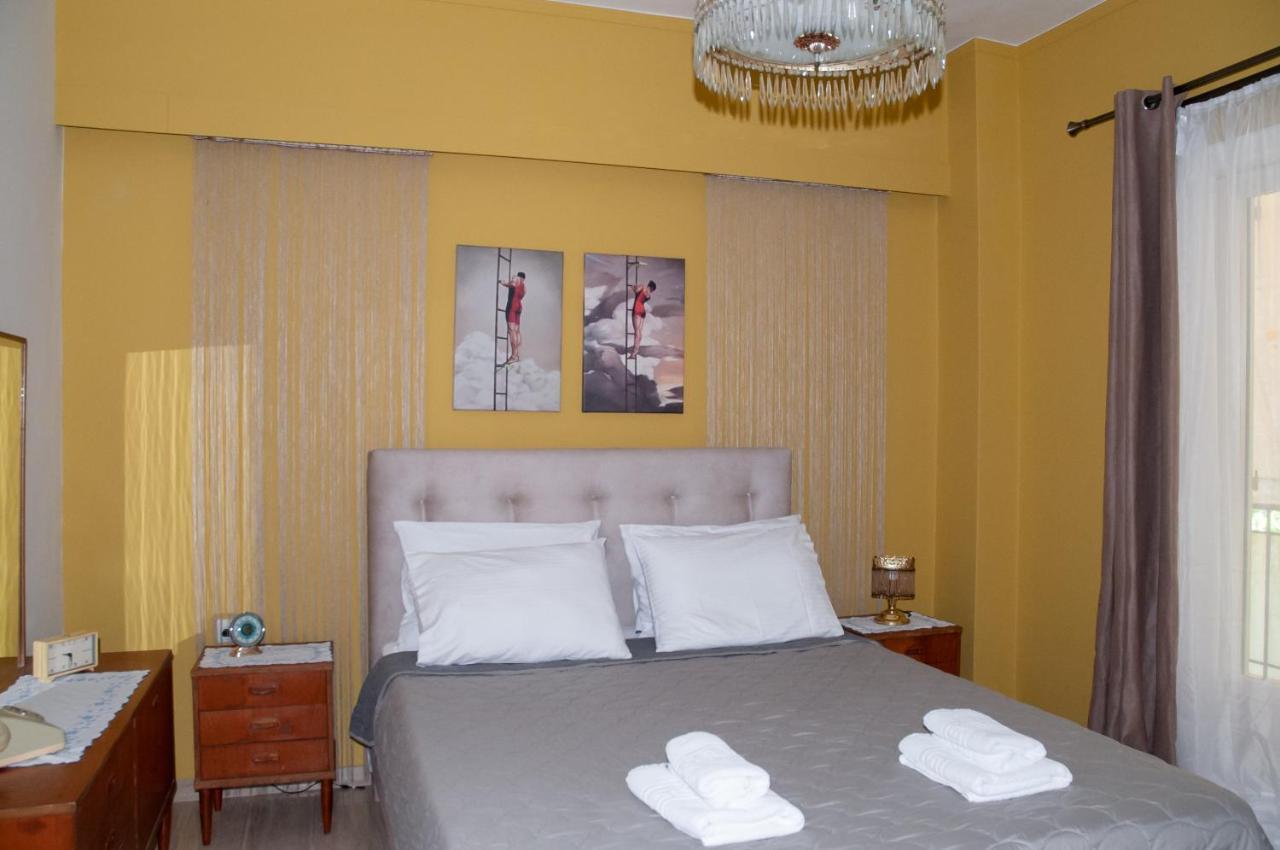 Mid Century Modern Apartment - Atelier Ancient Olympia Esterno foto